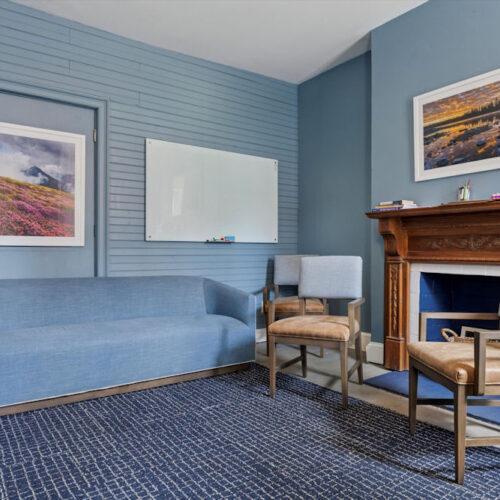 Women’s Flagship House Sofa