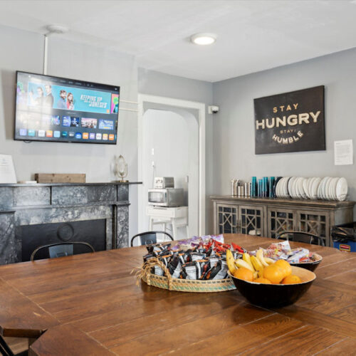 Men’s Flagship House Dining Table