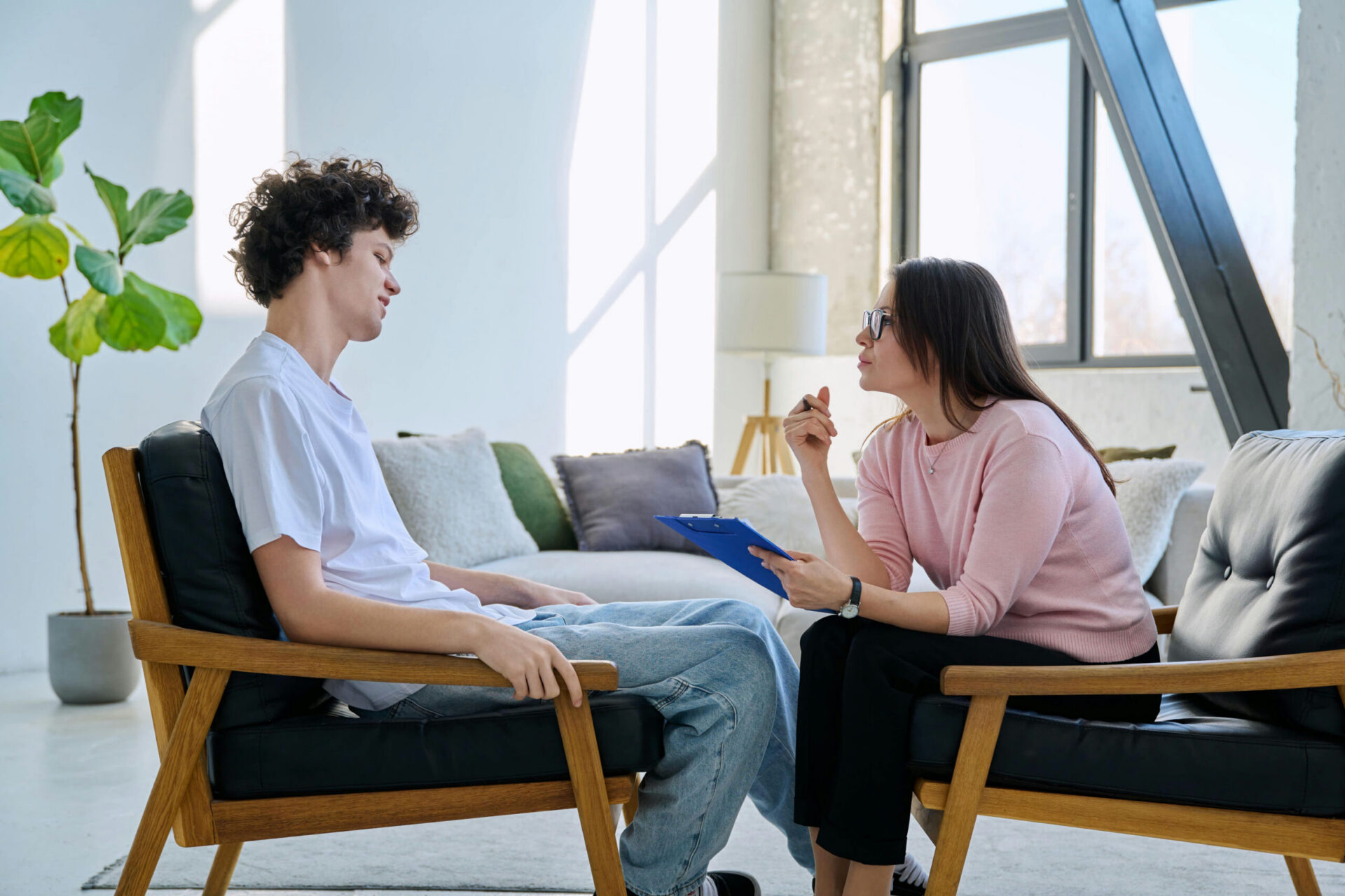 Sober Living vs Halfway House: What’s the Difference?